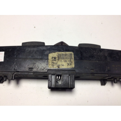 Opel Astra H Zafira B Dörtlü Flaşör Düğmesi 13100105 03758075