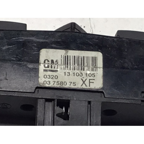 Opel Astra H Zafira B Dörtlü Flaşör Düğmesi 13100105 03758075