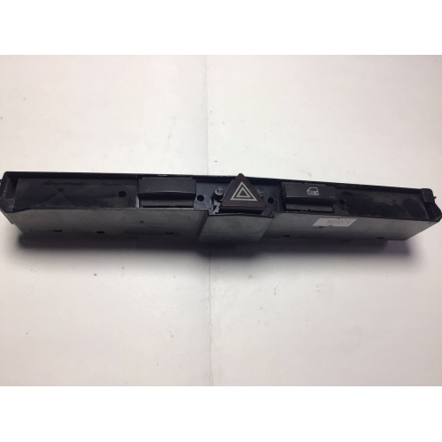Opel Astra H Zafira B Dörtlü Flaşör Düğmesi 13100105 03758075