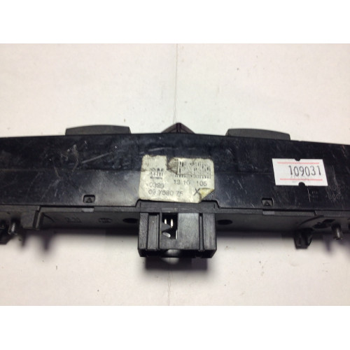 Opel Astra H Zafira B Dörtlü Flaşör Düğmesi 13100105 03758075