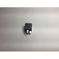 Audi A4 S4 Röle V23134-B52-X301 8D0951253A