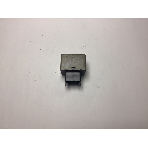 Toyota Sinyal Flaşör Rölesi 81980-50030 066500-4650