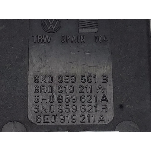 Volkswagen Polo Arka Cam Isıtma Anahtarı 6K0959561B 6B0919211A 6H0959621A