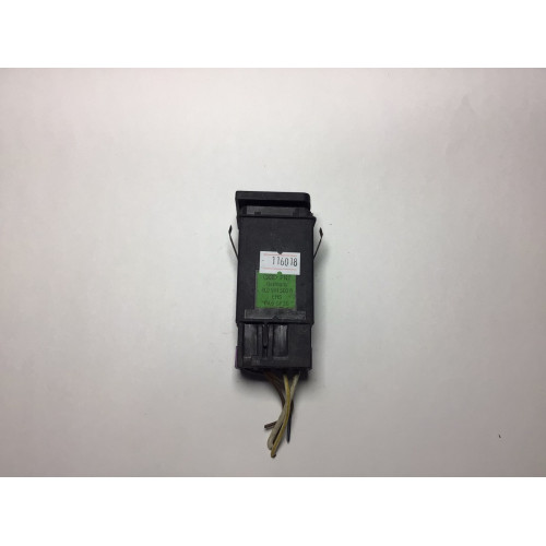Audi A3 Ön Cam Rezistans Düğmesi 8L0941503B