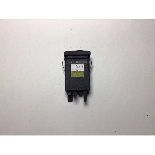 Audi A4 B5 Dörtlü Flaşör Düğmesi 8D0941509C