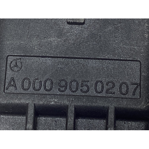 Mercedes Şanzıman Konum Sensörü A0009050207