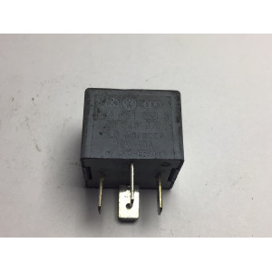 Volkswagen Audi Skoda Röle 141951253B 20240072