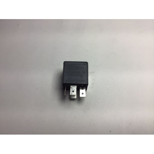 Volkswagen Audi Seat Skoda Çok Amaçlı Röle 141951253B V23134-B52-X227