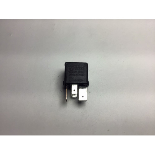 Volkswagen Audi 460 Siyah Röle V23134-J52-X430 1K0951253A