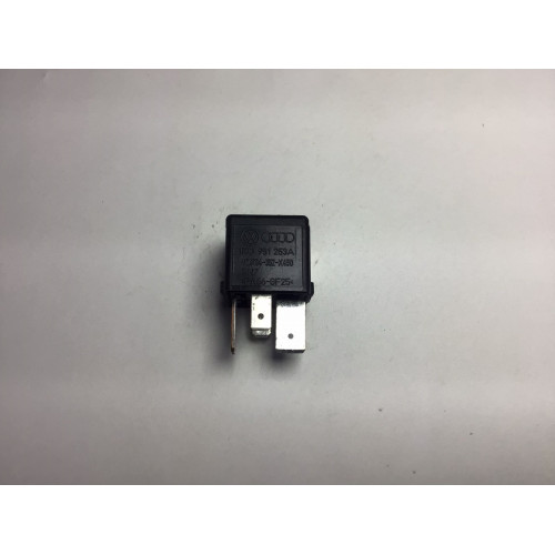 Volkswagen Audi 460 Siyah Röle V23134-J52-X430 1K0951253A