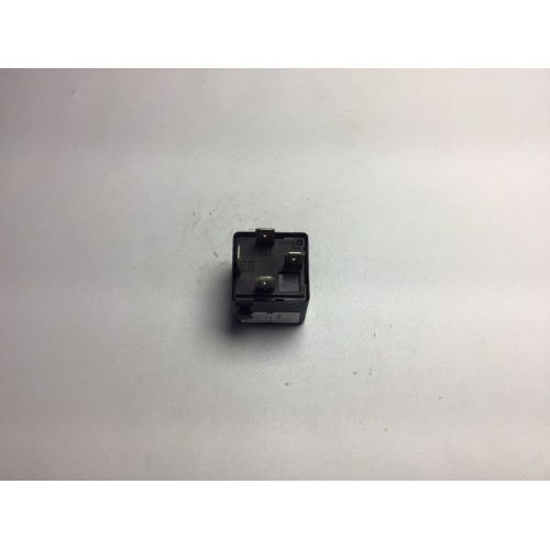 Mercedes Benz Röle Modülü A0025421319 V23134-B52-336