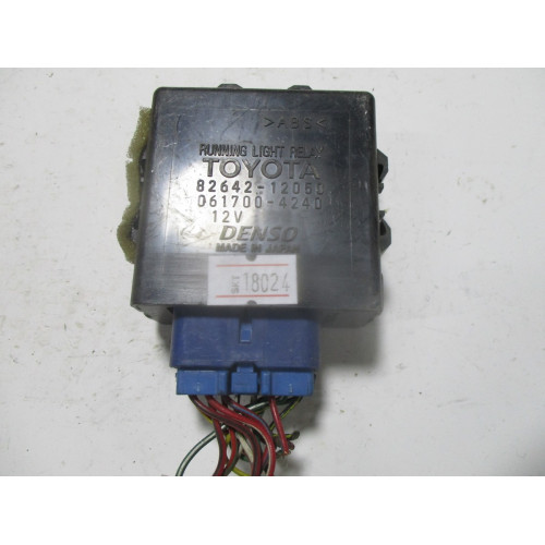 Toyota Carina Işık Rölesi 82642-12050