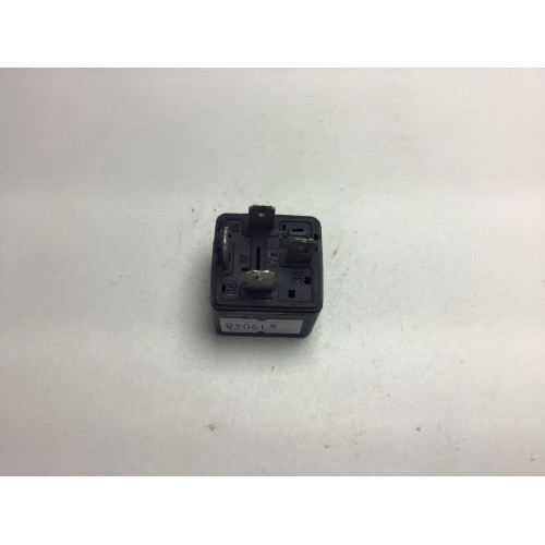 Skoda Fabia Volkswagen Röle 443811445111 6UO906061A