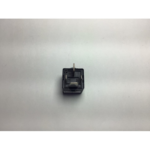 Volkswagen Audi 460 Siyah Röle V23134-J52-X430 1K0951253A