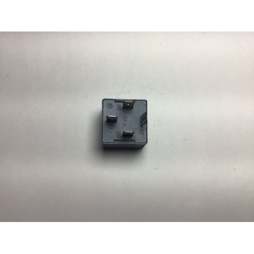 Volkswagen Audi Skoda Röle 141951253B 20240072