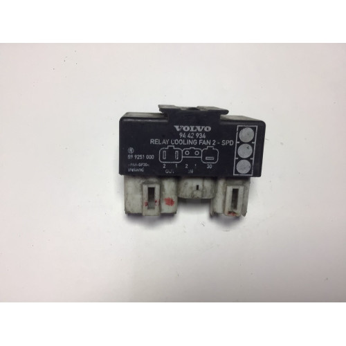 Volvo Radyatör Soğutma Fan Rölesi 9442934 899251000