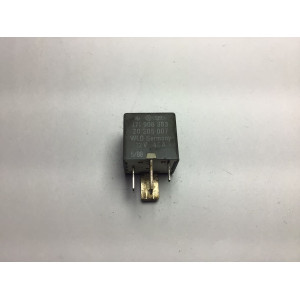 Volkswagen Passat Caddy Golf Scirocco Audi Seat Çok Amaçlı Röle 171906383 20205007
