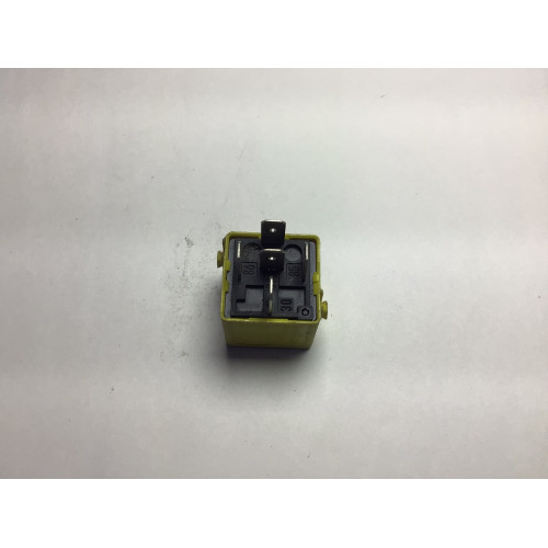 Mercedes Çok Amaçlı Sarı Röle A0025421419 V23134-A52-X335
