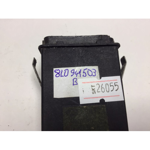 Audi A3 Ön Cam Rezistans Düğmesi 8L0941503B