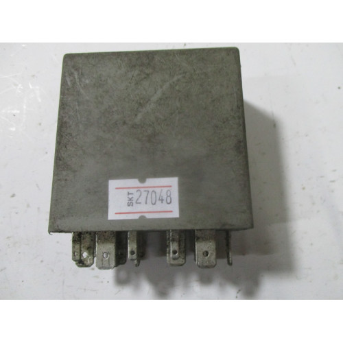 Volkswagen Audi Seat Skoda Ön Cam Silecek Rölesi 1J0955531
