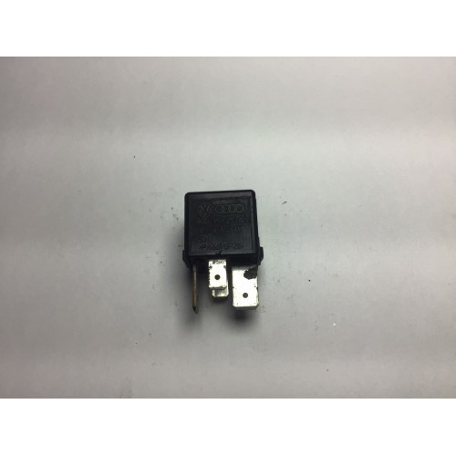 Volkswagen Audi 460 Siyah Röle V23134-J52-X430 1K0951253A