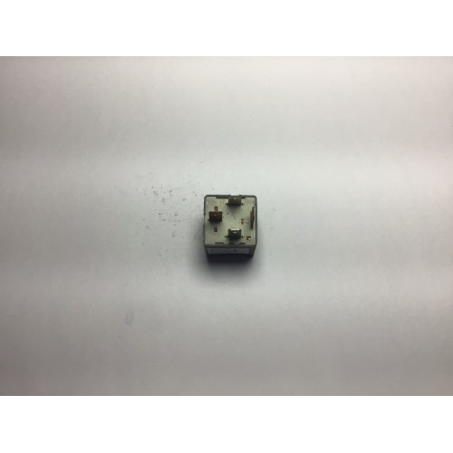 Volkswagen Audi Skoda Röle 141951253B 22200007