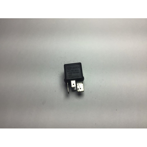 Volkswagen Audi 460 Siyah Röle V23134-J52-X430 1K0951253A