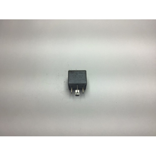 Volkswagen Audi Skoda Röle 141951253B 20240072