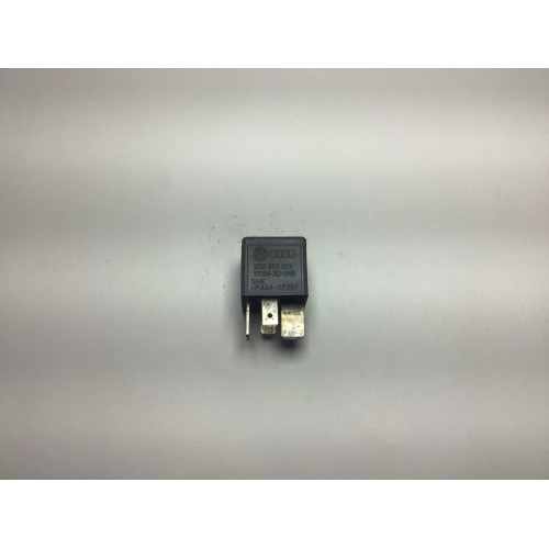 Volkswagen Audi Seat Skoda Röle 8D0951253 V23134-J52-X300