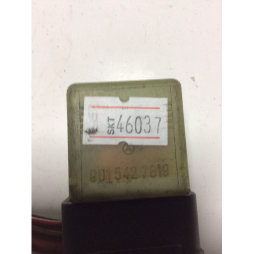 Mercedes Kapı Cam Kontrol Rolesi 0015427819