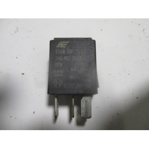 Volkswagen Passat Audi Röle 7M0951253C 95VW10K705EA 