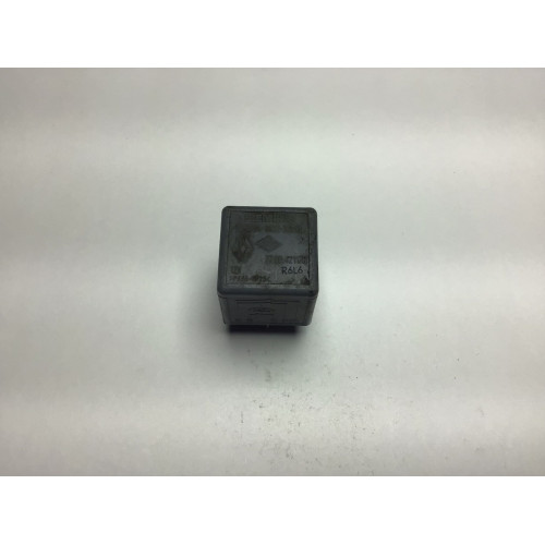 Renault Kangoo Clio Megane Röle 7700421178 V23134-M52-X330