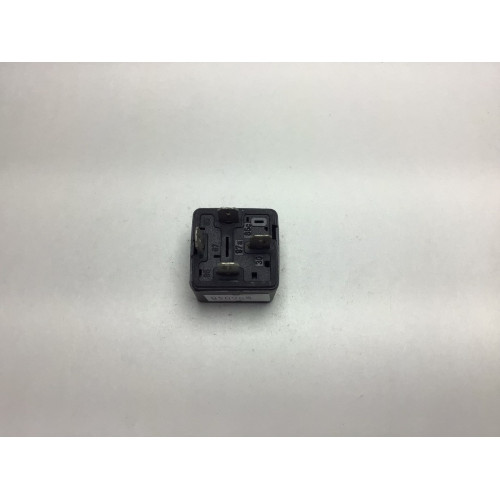Skoda Fabia Volkswagen Röle 443811445111 6UO906061A