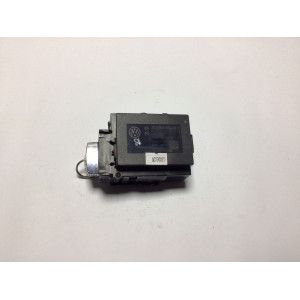 Volkswagen Passat Kontak Yuvasi Anahtar 3C0905843R