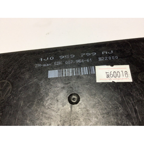 VolksWagen Passat Golf Bora Konfor Beyni 1J0959799AJ