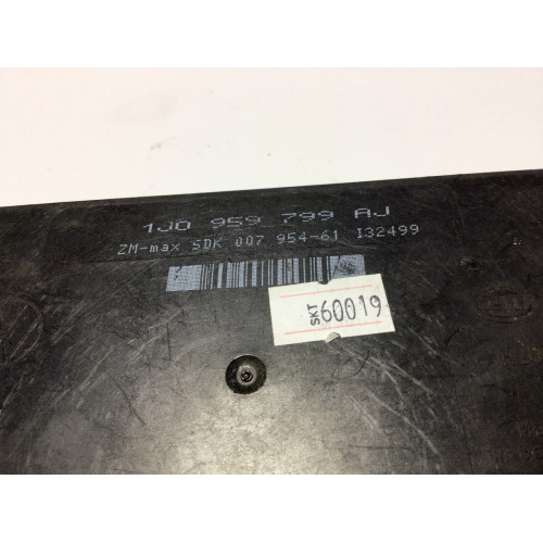 VolksWagen Passat Golf Bora Konfor Beyni 1J0959799AJ