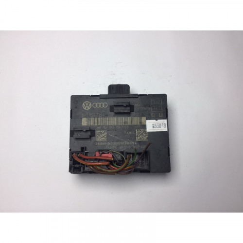 Audi A4 A5 Q5  Kapı Kontrol Beyni 8K0959795F