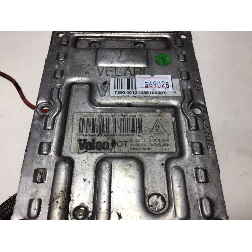 Volvo V70 XC70 Xenon Far Beyni 89030469