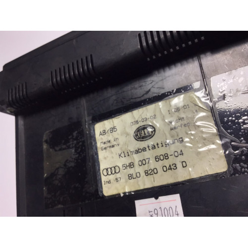 Audı A3 Klima Paneli 8L0820043D 5HB007608-04