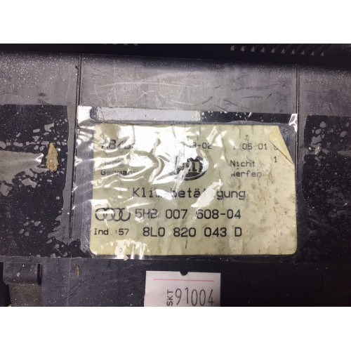 Audı A3 Klima Paneli 8L0820043D 5HB007608-04
