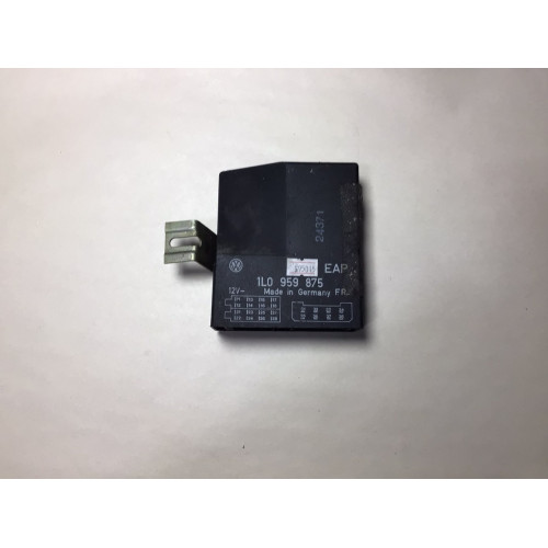 Volkswagen Passat Elektrikli Cam Kontrol Modülü 1L0959875