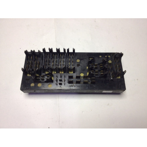 Audi 80 Sigorta Body Beyni 443941822A