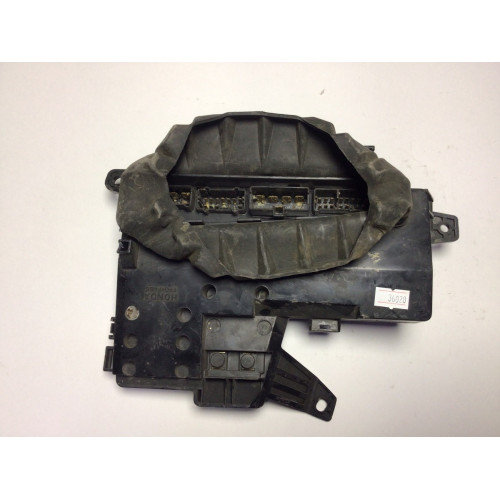 Rover 600 Sigorta Body Beyni 3825A-SN7-G002