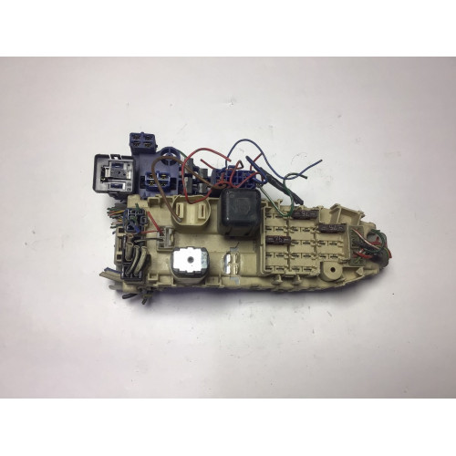 Toyota Supra Sigorta Body Beyni 82641-20110 068900-0820