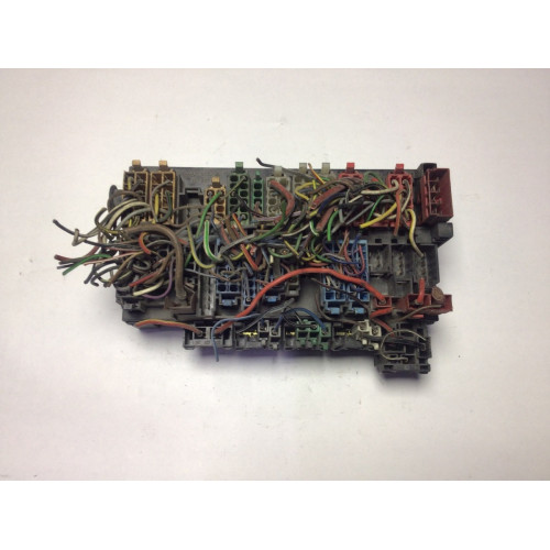 Volkswagen Transporter T4 Sigorta Body Beyni 357937039