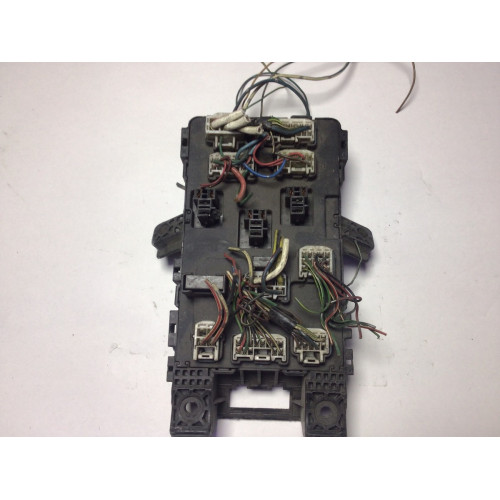 Toyota Avensis Sigorta Body Beyni 82641-05011 05810530 üzerindeki küçük modül satıldı