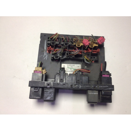 Volkswagen Skoda Seat Sigorta Body Beyni 3C0937049AH