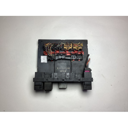 Volkswagen Passat B6 Sigorta Body Beyni 3C0937049AJ