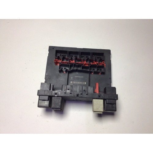 Volkswagen Golf Jetta  Sigorta Body Beyni 3C0937049E