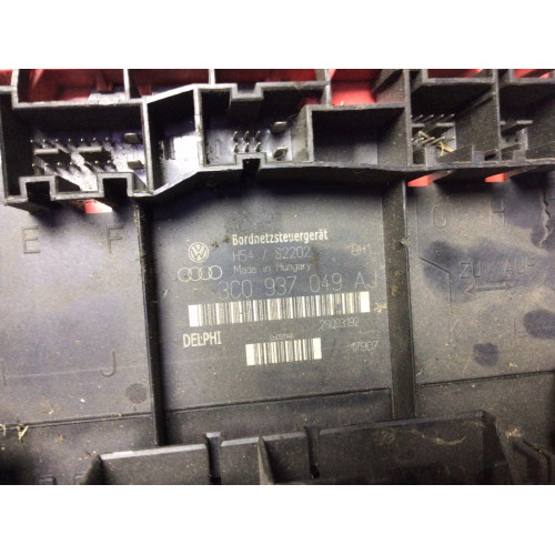 Volkswagen Passat B6 Sigorta Body Beyni 3C0937049AJ